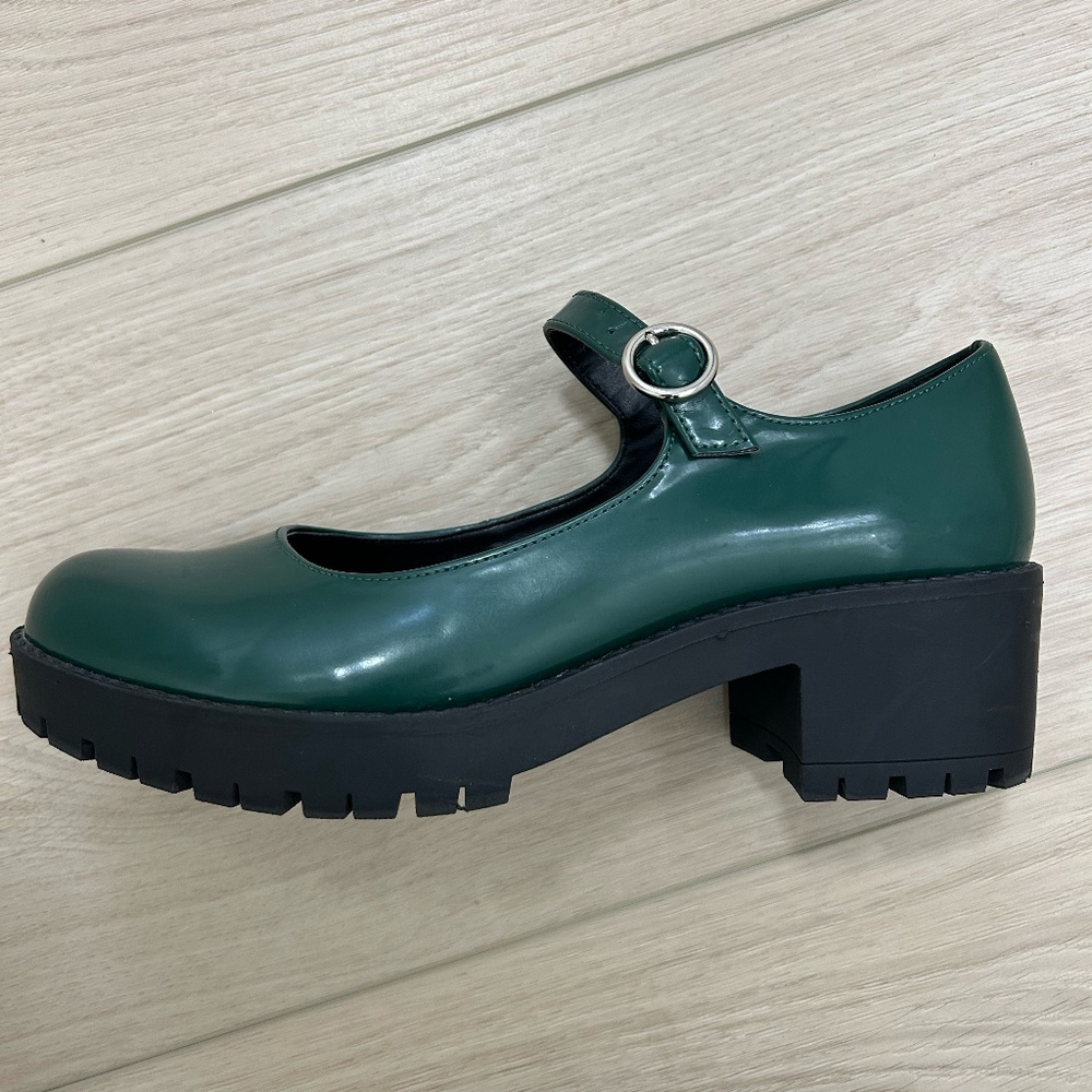 Urban Outfitters Daria Treaded Mary Jane